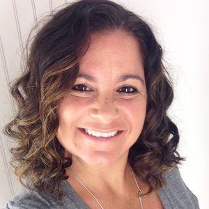 Meet your Posher, Salina